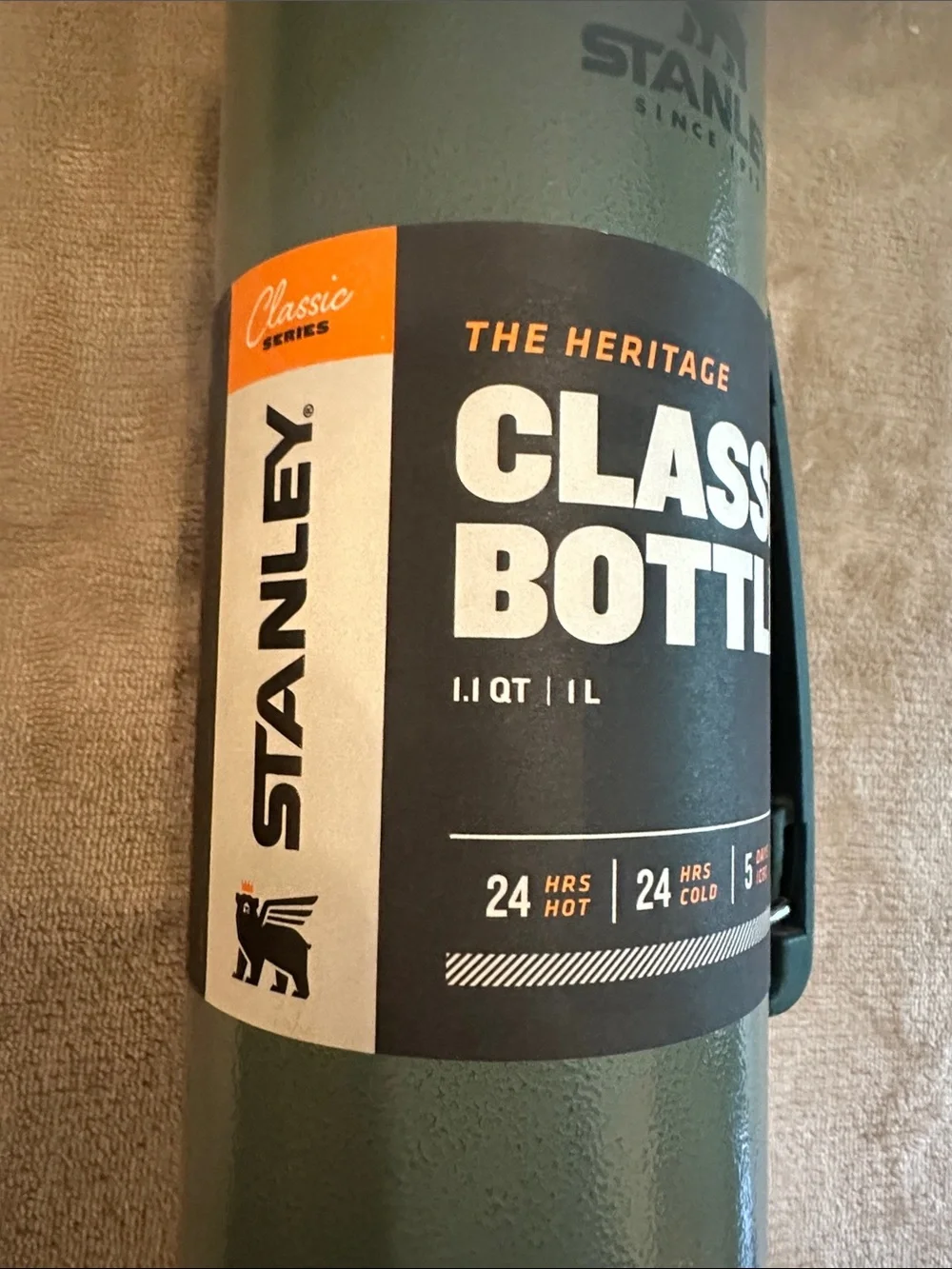 Stanley Classic Bottle Vacuum Flask - Forest Green with Stainless Cap